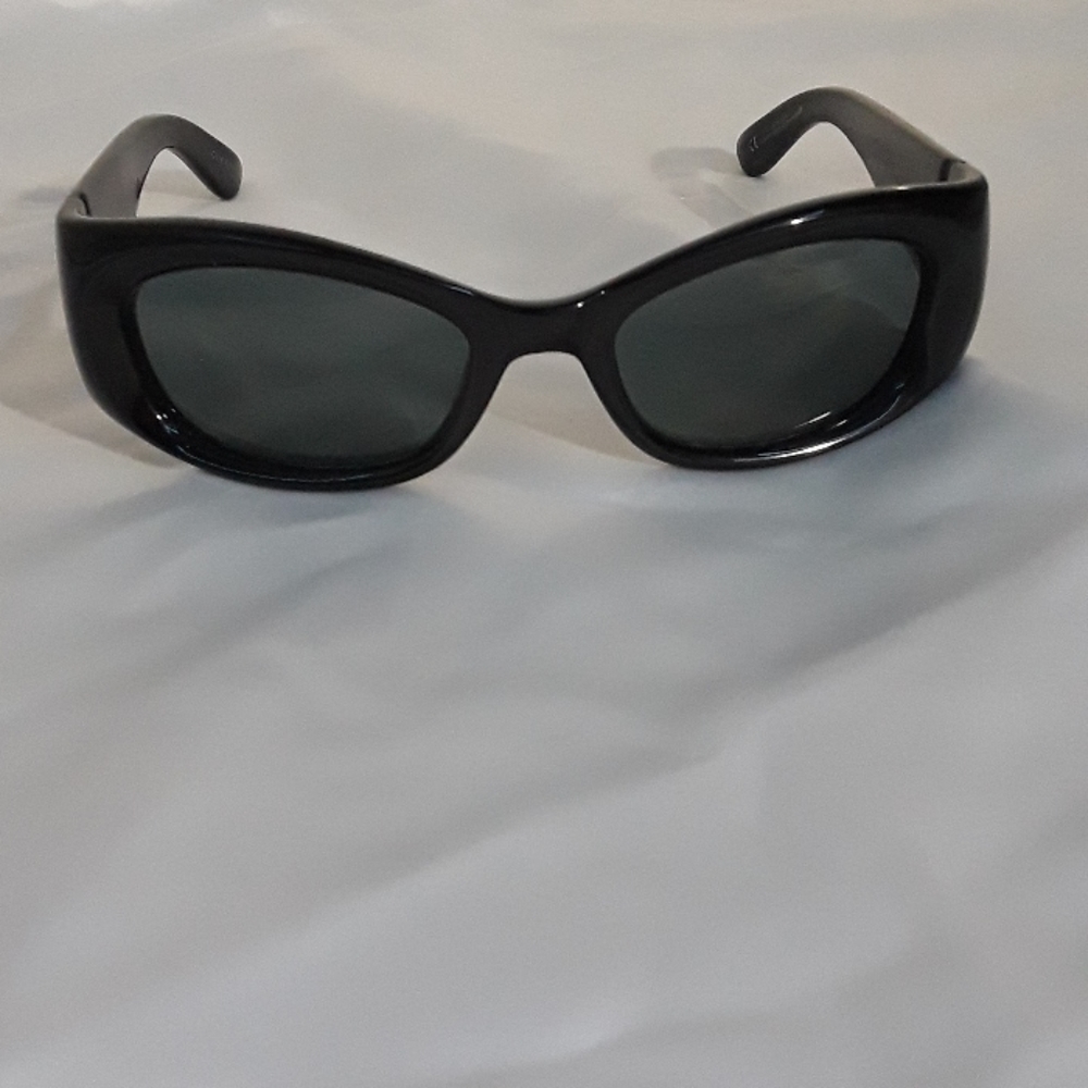 Gucci sunglasses black